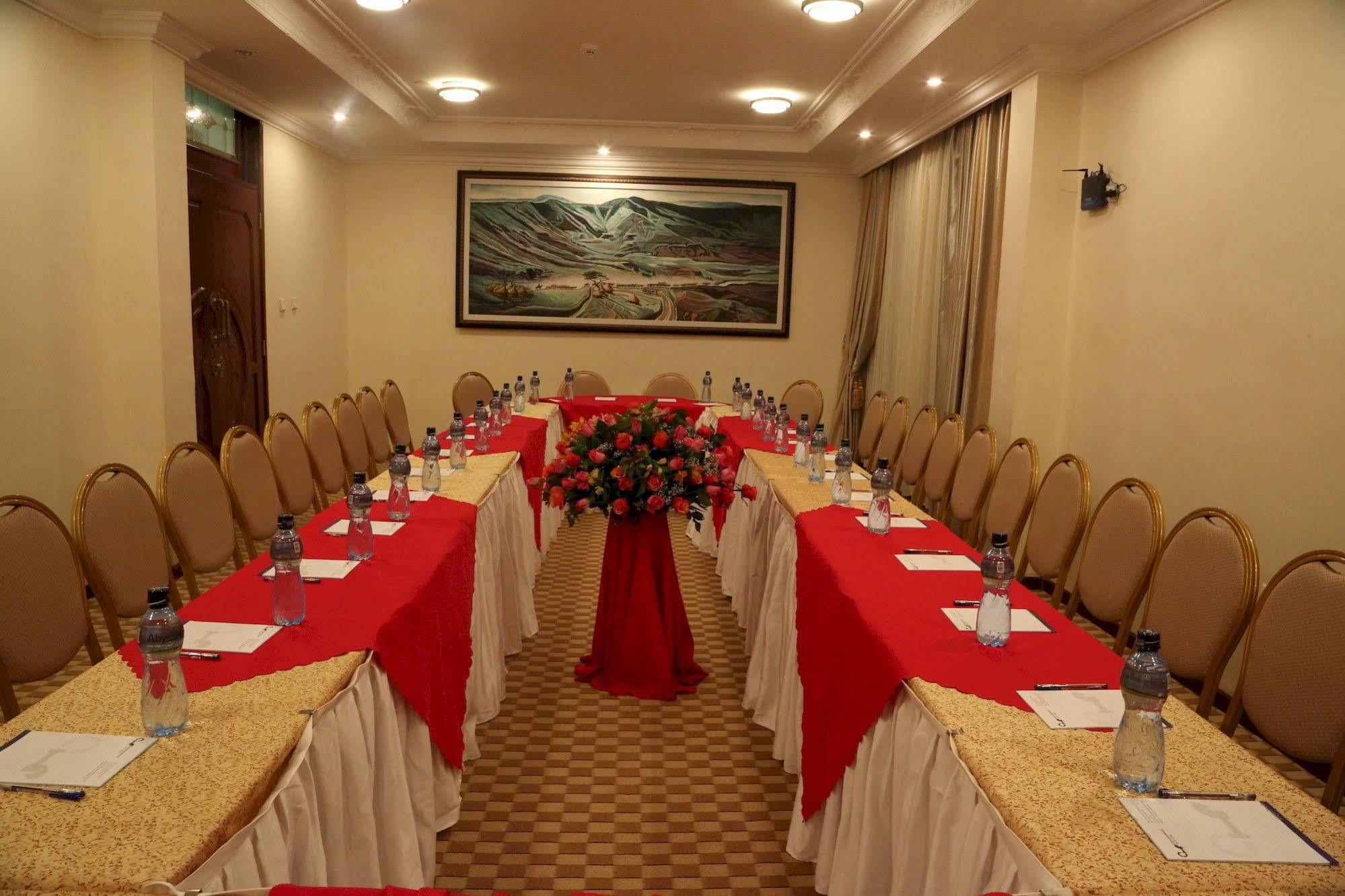 Caravan Hotel Addisz-Abeba Kültér fotó